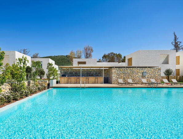 Voyage Torba Executive Garden Bar